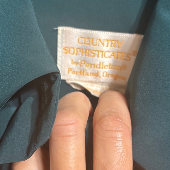 Vintage Pendleton button down - Picture 4 of 4